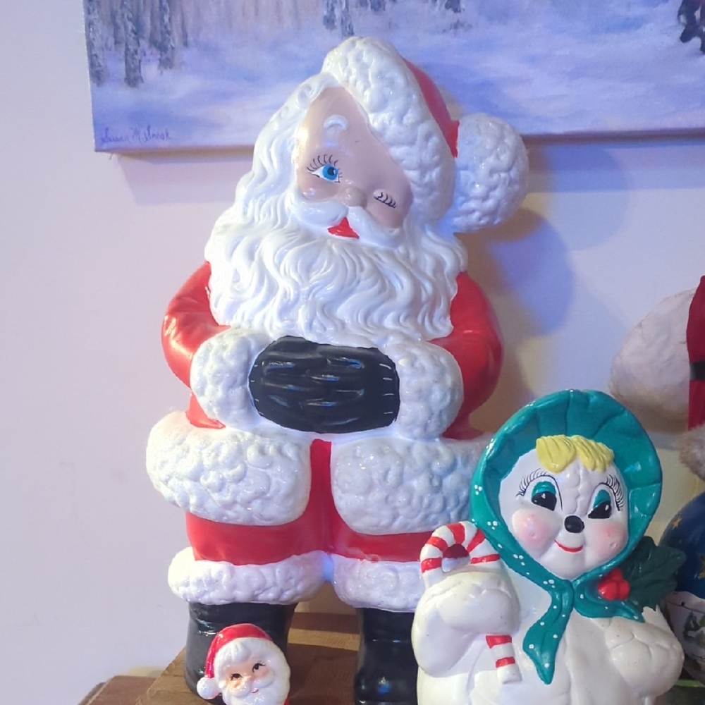 12" Sugared Trim Winking Santa Atlantic Mold